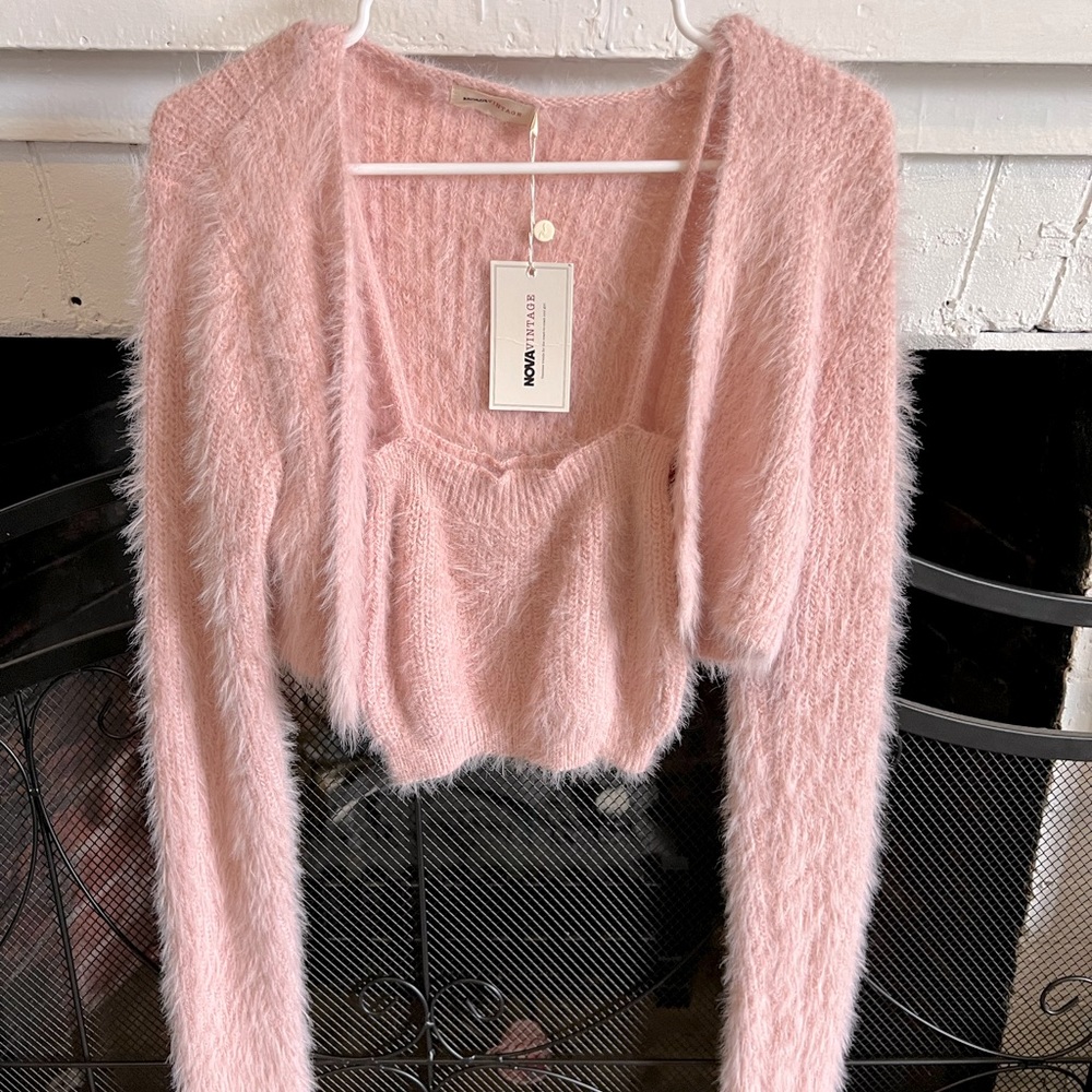 Small fashion Nova sweater and tank set